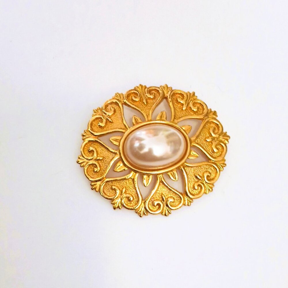 Lady Remington Pearl Heart Brooch Large Vintage Gold Tone Open Work Cabochon Pin